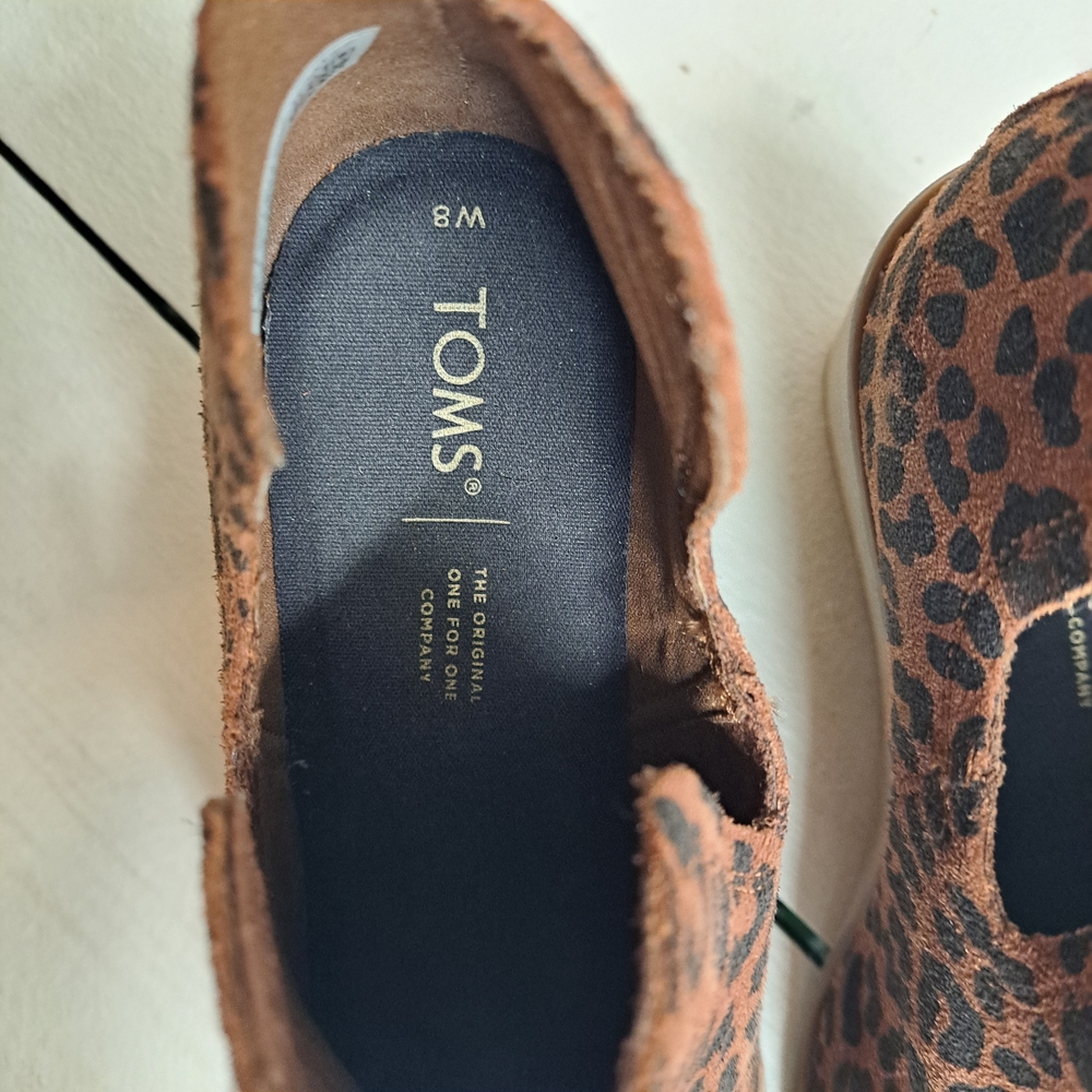 TOMS Leopard Design Almond Toe Casual Boots Ankle Mid Heel 2-3" Women's Size 8 - Picture 8 of 8